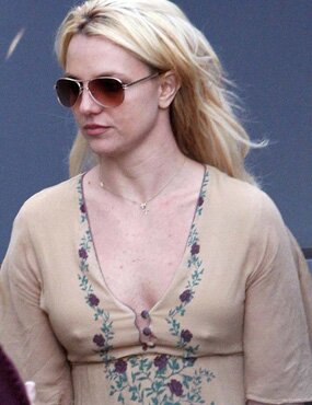 Britney Spears nipple-slip-big