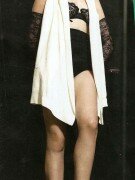 Anne Hathaway hot