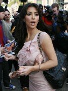 Kim Kardashian hot