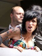 Amy Winehouse cleavage
