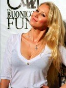 Anna Kournikova damn hot