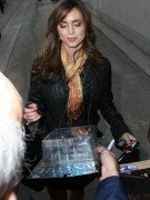Eliza Dushku paparazzi