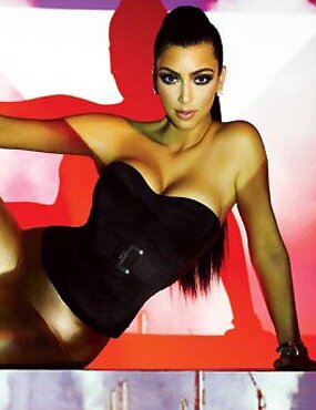 Kim Kardashian corset-big