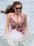 Kelly Brook cleavage