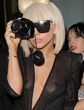 Lady Gaga nipple-big