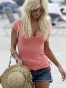 Victoria Silvstedt short shorts