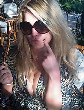 Jessica Simpson cleavage